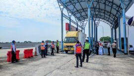 KEGIATAN OPERASI OVER DIMENSION DAN OVER LOADING DI KM 649 B